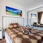 Apartahotel Boutique Versis 5*