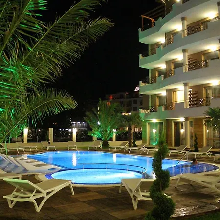 Boutique Versis 5* Napospart