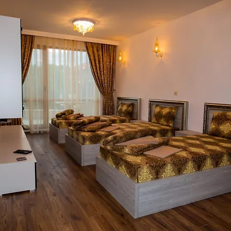 Boutique Versis 5* Napospart