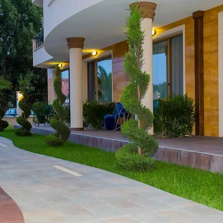 Boutique Versis Apartmanhotel 5*