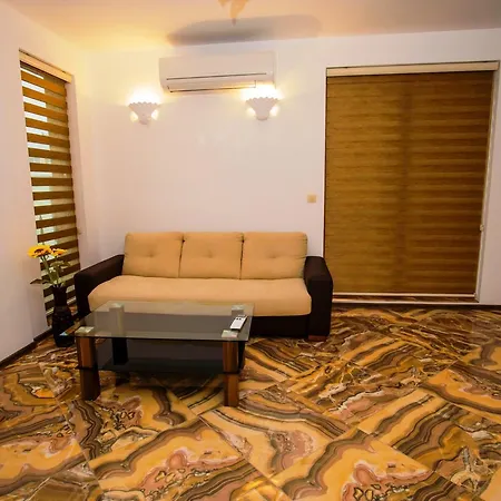 Boutique Versis 5* Napospart