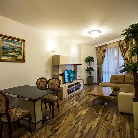 Boutique Versis 5* Napospart