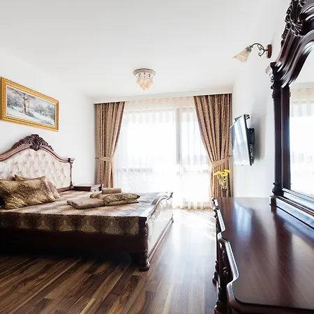 Boutique Versis Aparthotel 5*