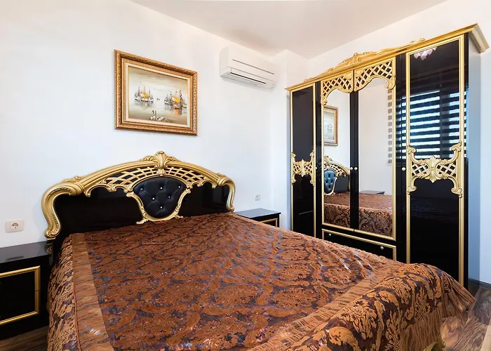 Aparthotel Boutique Versis 5*