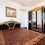 Aparthotel Boutique Versis 5*